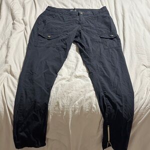 Jaanuu Women's Black Cargo Pants